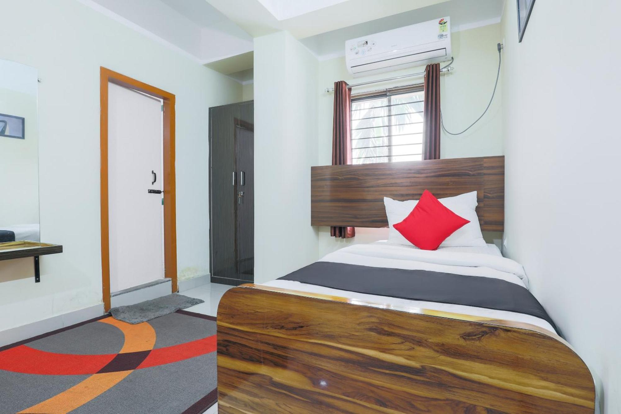 Hotel O Central Inn Dispur Екстериор снимка