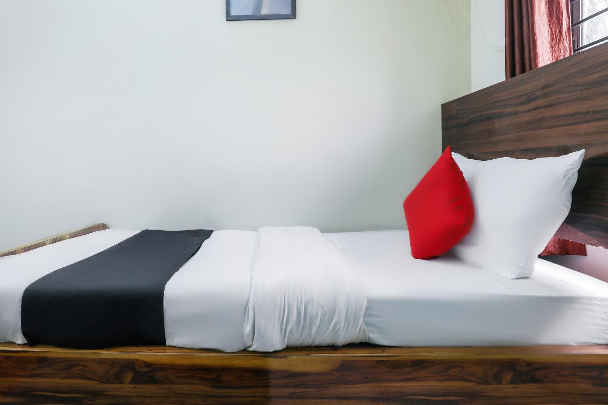 Hotel O Central Inn Dispur Екстериор снимка